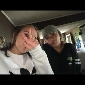 Meet your Posher, Sierra